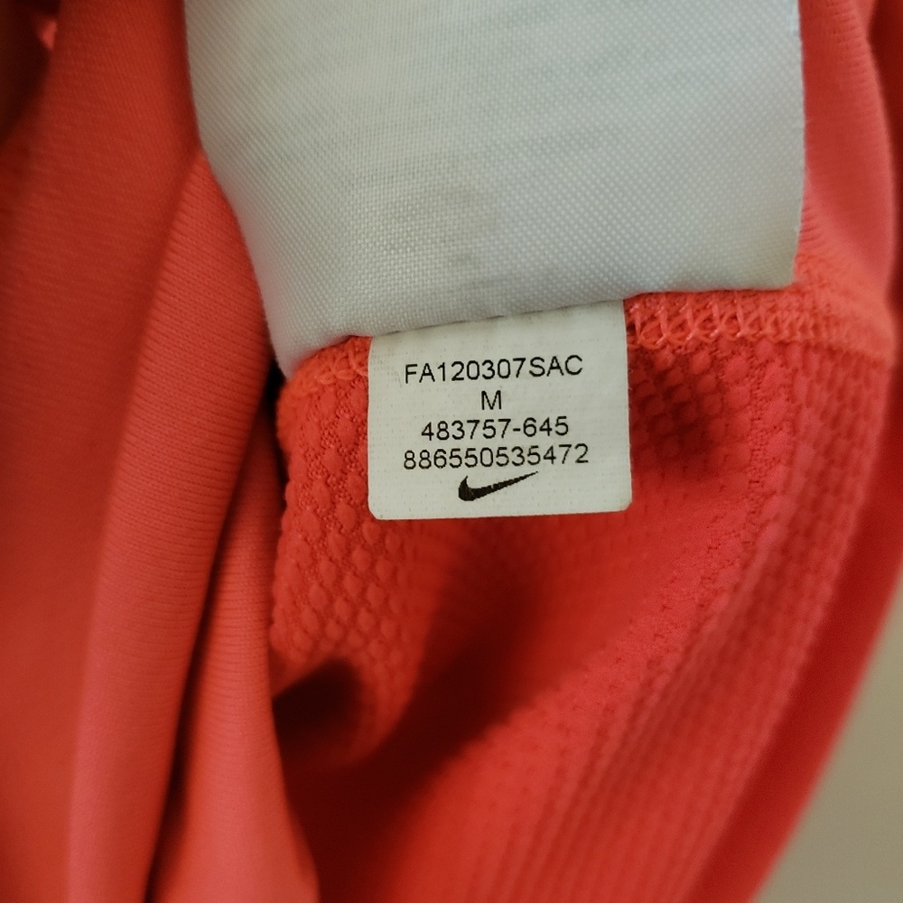 Nike women's Dri Fit Y-back tank Medium - Picture 7 of 7